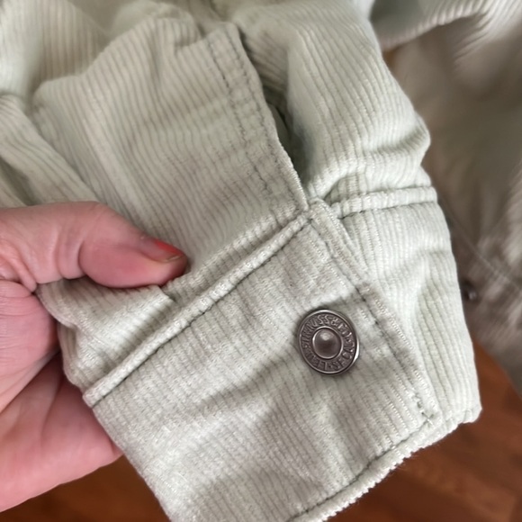 Levi’s Jacket NWT Sherpa Baby Cropped Baggy Trucker meadow mist color size 2X - Picture 13 of 16